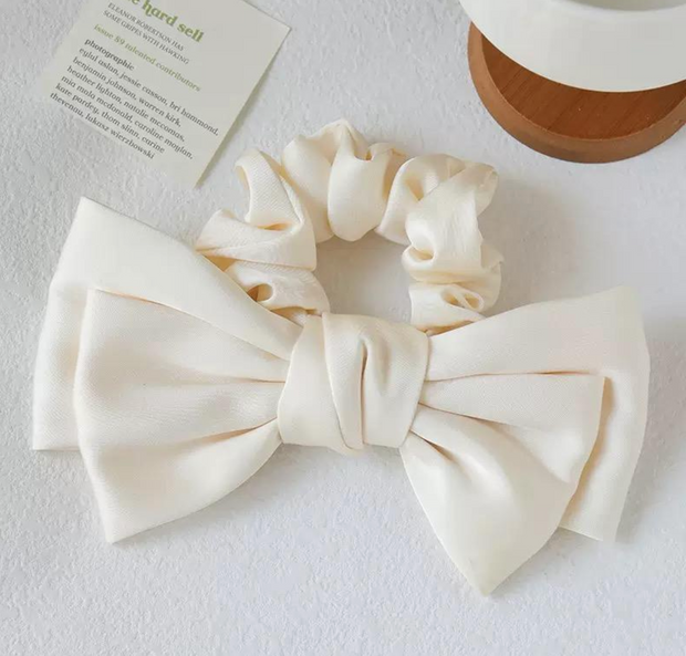<h3>Soft Ivory Hair Accessories</h3>