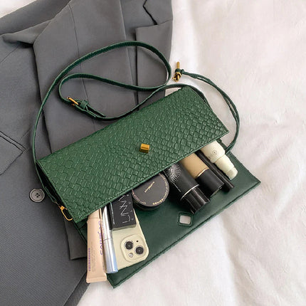 Woven Baguette Crossbody Bag – Vintage Texture, Simple & Luxurious Shoulder Bag for Women