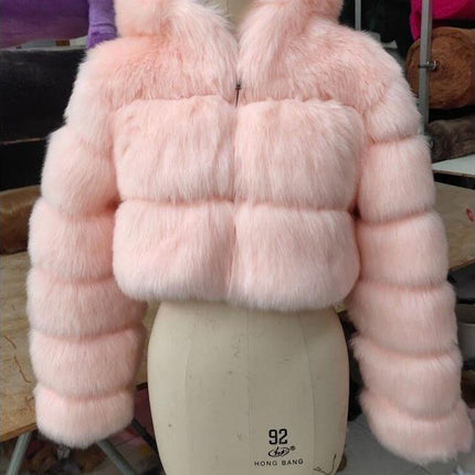 Tailored faux fur coat with hood for autumn and winter clothing